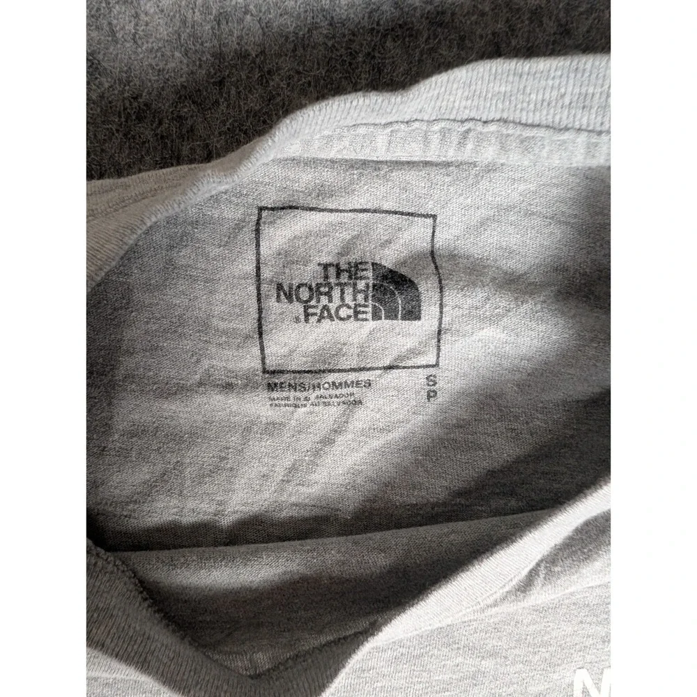 The North Face Mens Gray Box Logo Graphic Short Sleeve T-Shirt NF0A3R1G